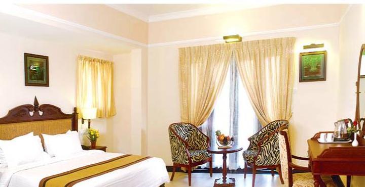 Grand Thekkady Hotel Kumily Bagian luar foto
