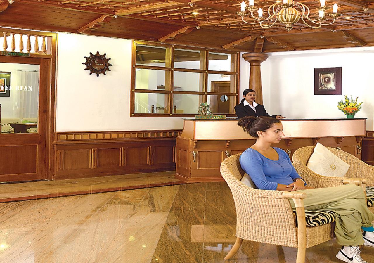 Grand Thekkady Hotel Kumily Bagian luar foto