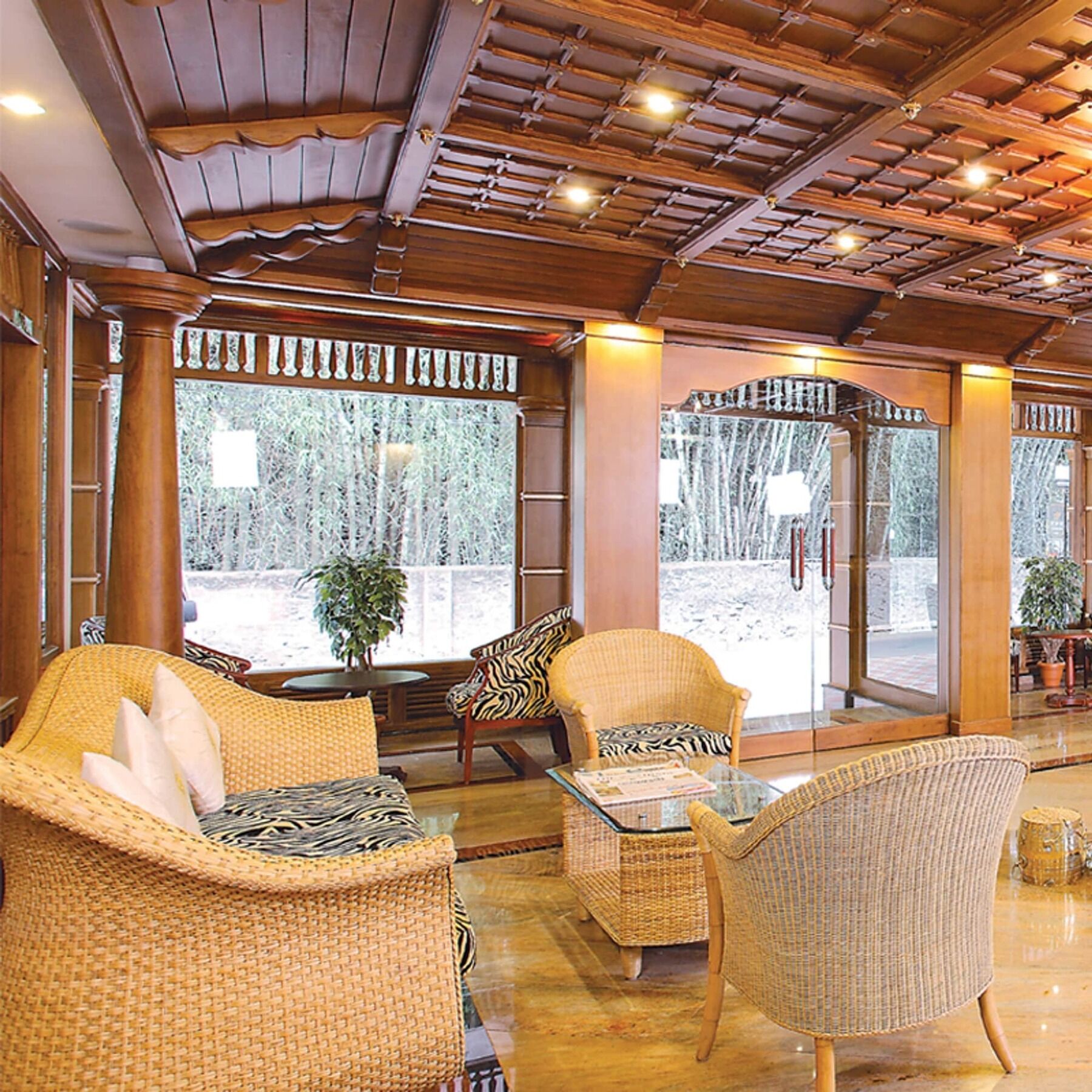 Grand Thekkady Hotel Kumily Bagian luar foto