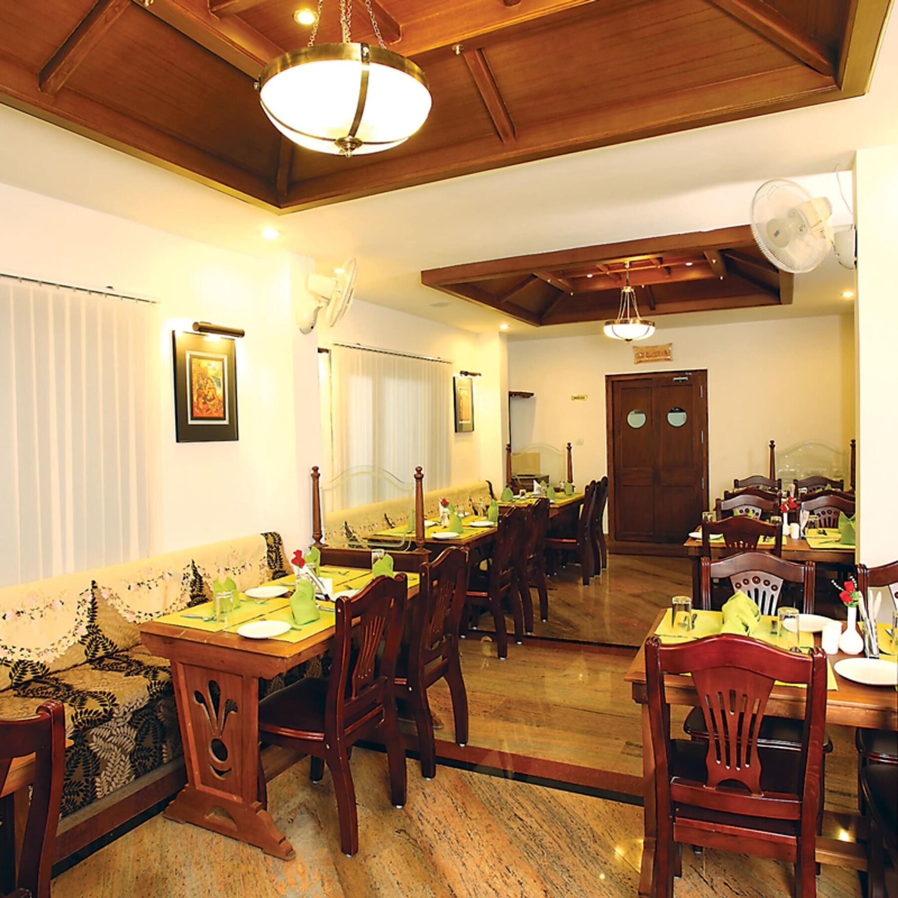 Grand Thekkady Hotel Kumily Bagian luar foto